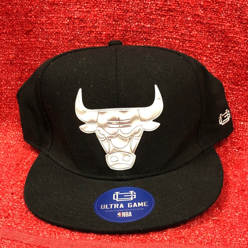Brand New NBA Chicago Bull Snap Back Ultra Game Cap with Silver Logo